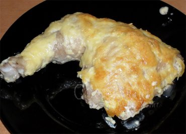 Куриные окорочка запеченные в сырной корке